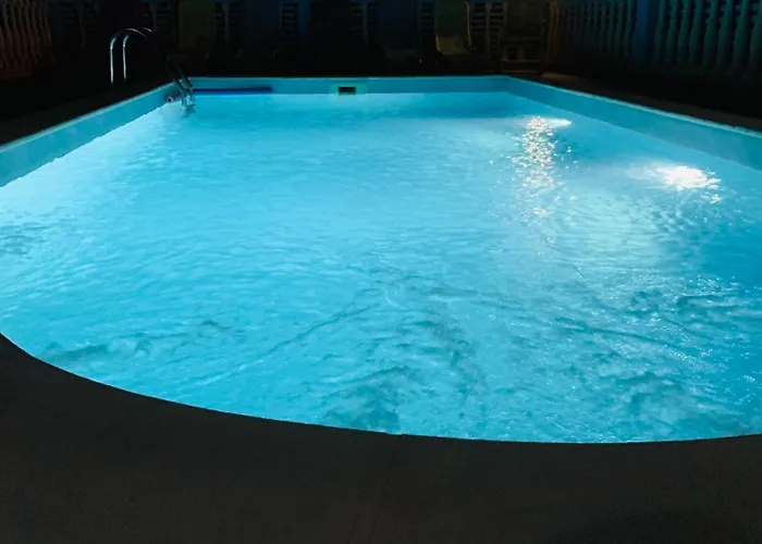 Belavista & Pool ゲストハウス