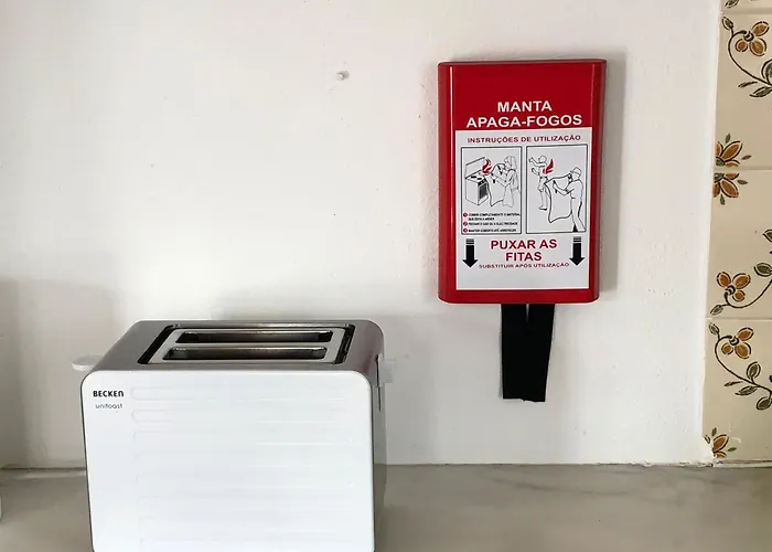 Belavista & Pool בית הארחה