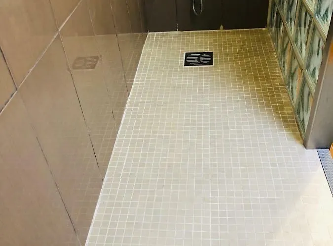 ゲストハウス Belavista & Pool 4*